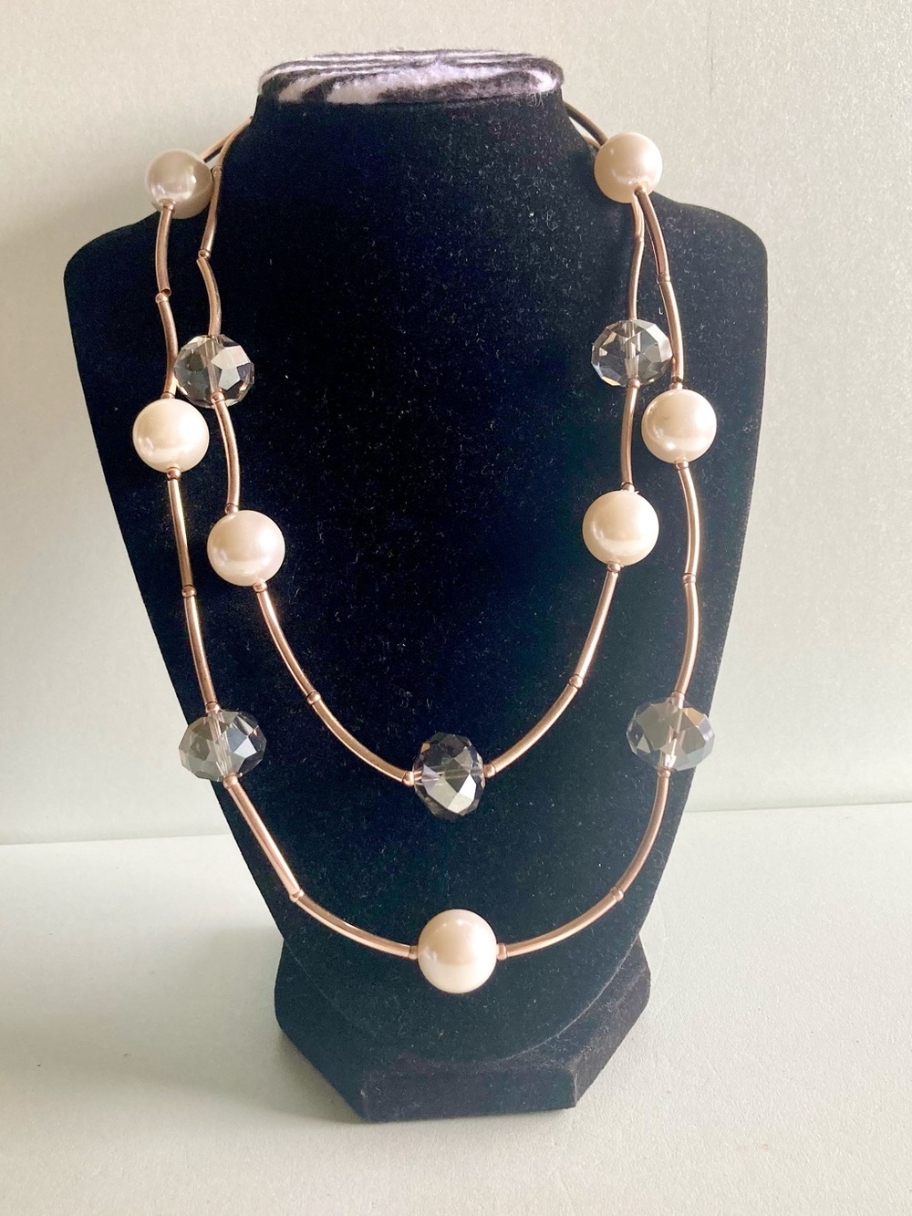NY faux Pearl and Faceted Bead Multi-Strand preloved Necklace Cream & Gold tone